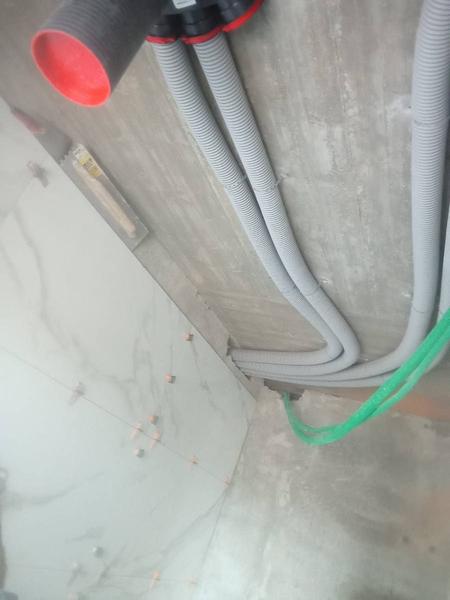 Tubagem elétrica e passagem de cabos